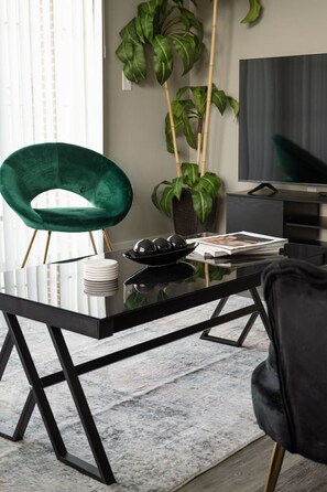 Interior - Cozy Whitestown 2BR Sunset Haven (Whitestown)