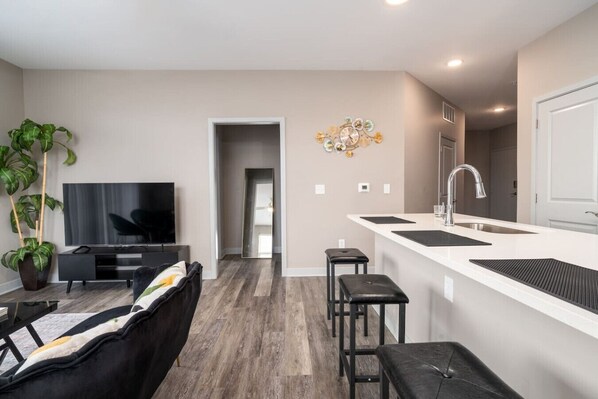 Interior - Cozy Whitestown 2BR Sunset Haven (Whitestown)