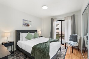2 habitaciones, escritorio, tabla de planchar con plancha y wifi 