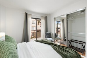 2 室のベッドルーム、デスク、アイロン / アイロン台、WiFi