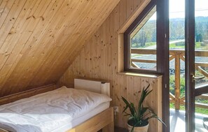 3 bedrooms, travel cot, free WiFi