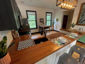 Fridge, microwave, oven, stovetop - The Jules - Charming 3-bedroom house in Linwood (Cincinnati)