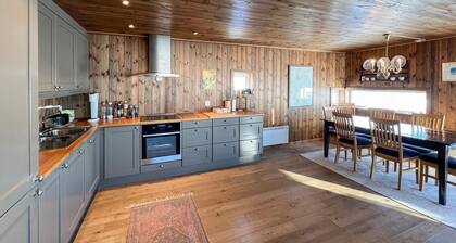 Cozy home in Sjusjøen with sauna