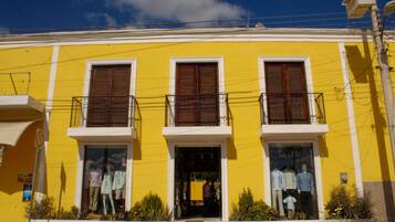 Fachada de la propiedad