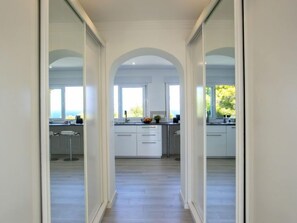 Villa, 5 slaapkamers, terras | Interieur