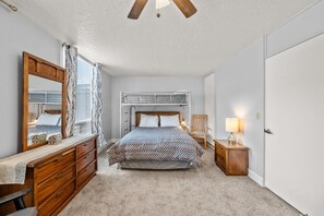 2 chambres, fer et planche à repasser, Wi-Fi, literie fournie