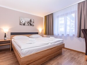 3 bedrooms, free WiFi, bed sheets
