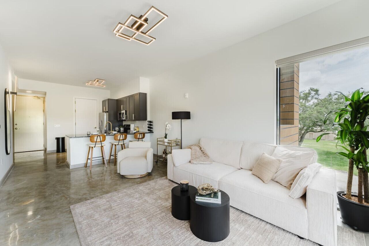 Modern 2BR, Family-Friendly in FLL, Near Beach!
