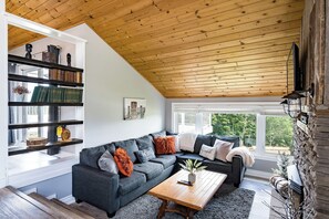 Smart TV, fireplace, table football