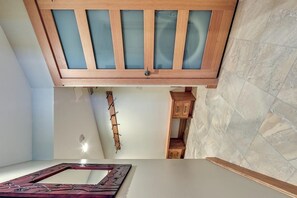 Interior - Heart of Whistler Village-270 Degree Mountain View (Whistler)
