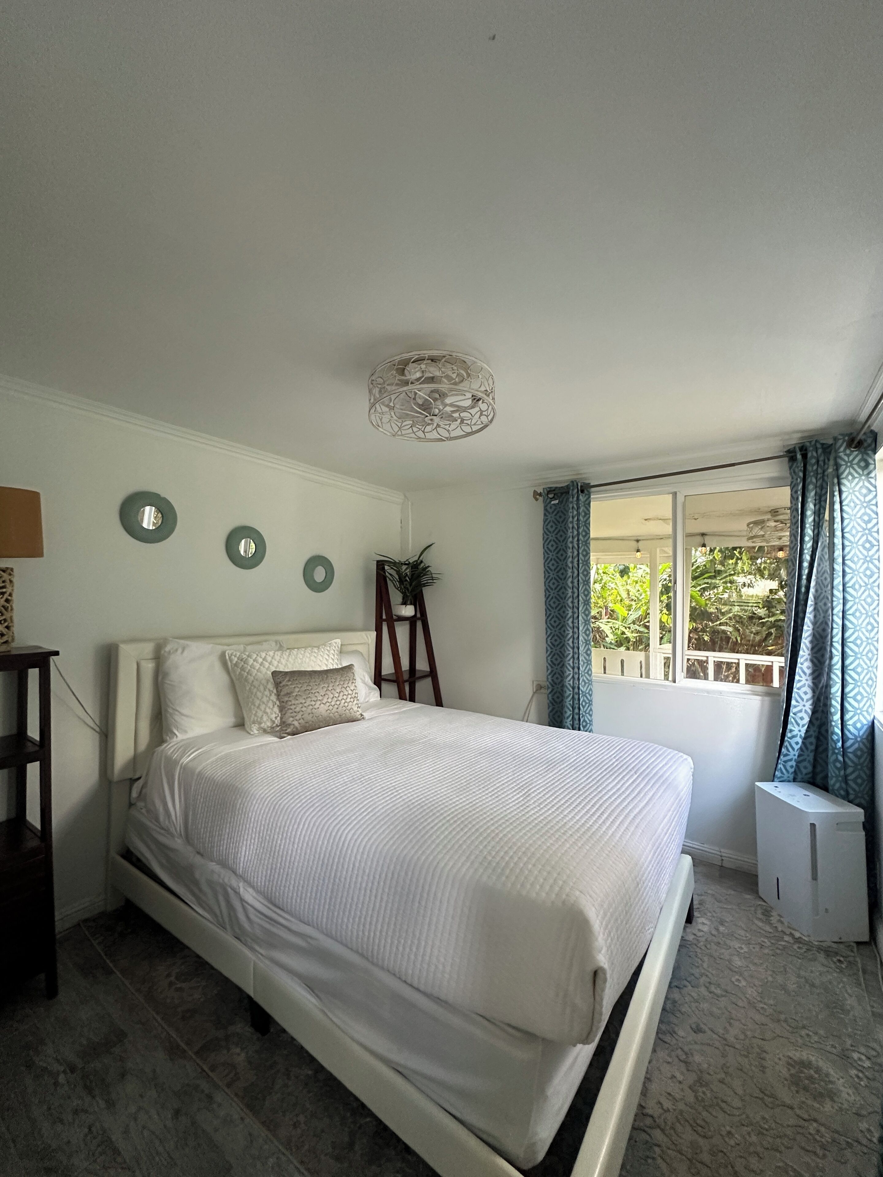 4 bedrooms, travel crib, free WiFi, bed sheets