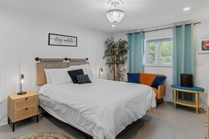 4 habitaciones, escritorio, tabla de planchar con plancha y wifi gratis 
