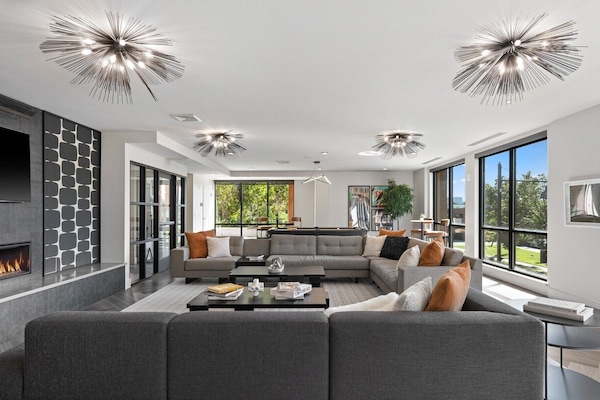 Honeymoon Apartment, 2 Bedrooms, Kitchen | Executive lounge
