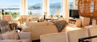 Maison confortable à Atløy avec vue sur la mer