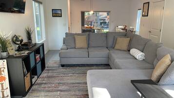 Smart TV, video games