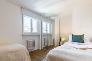 3 bedrooms, WiFi, bed sheets