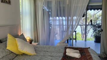 3 habitaciones, tabla de planchar con plancha, wifi y ropa de cama