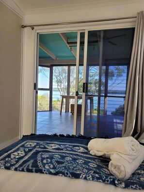 Interior - Camp in Style - Waterfront Guesthouse (Russell Island)