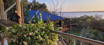 Camp in Style - Waterfront Guesthouse