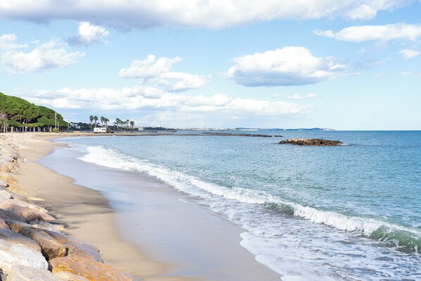Na praia