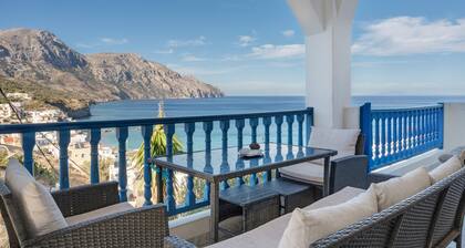 Triple Studio No 2 Apartment with Sea View, Wi-Fi, and Air Conditioning