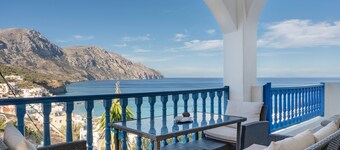 Apartment 'No 2' with Sea View, Wi-Fi and Air Conditioning