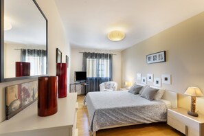 2 bedrooms, iron/ironing board, free WiFi, bed sheets - Apartment 'Elegante' with Sea View, Balcony and Wi-Fi (Tazacorte)