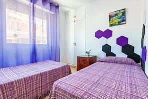 3 bedrooms, iron/ironing board, free WiFi, bed sheets