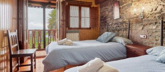 Rural House 'Abuelo Jose II' in El Bierzo with Mountain Views and Balcony