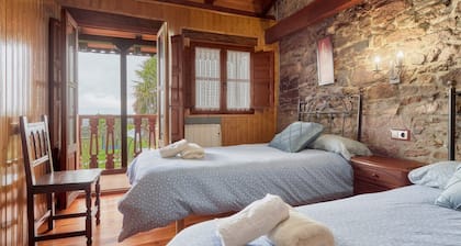 Rural House 'Abuelo Jose II' in El Bierzo with Mountain Views and Balcony