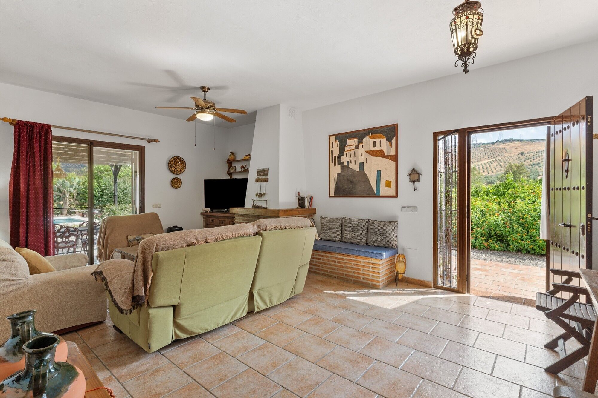 Televisión, chimenea