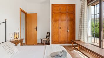 3 habitaciones, tabla de planchar con plancha y wifi gratis