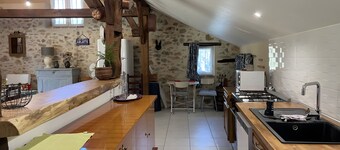 Charming House in Dordogne – Comfort, Terrace & Forest Proximity, Ideal for Family & Groups
