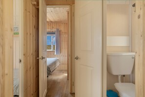 3 sovrum, strykjärn/strykbräda, gratis wi-fi och sängkläder