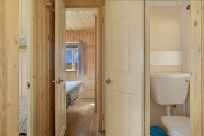 3 soverom, strykejern/-brett, wi-fi (inkludert) og sengetøy