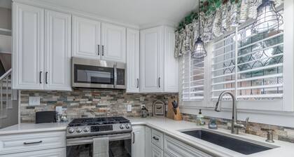 Historic Haven off the River Road