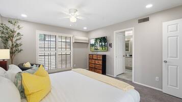 4 makuuhuonetta, työpöytä, silitysrauta/-lauta, Wi-Fi