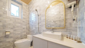 Basic Room, 1 Bedroom (C1) | 1 bedroom, WiFi (free)