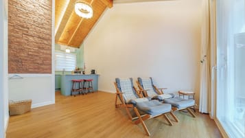 Basic Room, 1 Bedroom (C1) | 1 bedroom, WiFi (free)