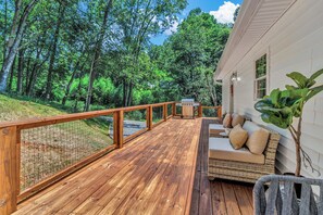 Terrace/patio - Serene Home Backyard Oasis + Near WNC Highlights (Waynesville)