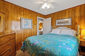 3 bedrooms, iron/ironing board, free WiFi, bed sheets - Happy Hour: Pet Friendly, Oceanside, Close to the Beach and Perfect for Families! (Kill Devil Hills)