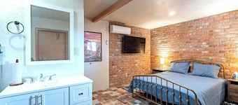 Casita Serena: Cozy Studio Near Gem Show & Downtown