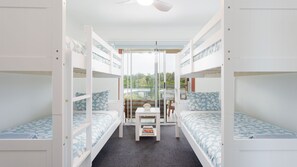 3 dormitorios, tabla de planchar con plancha, wifi gratis y ropa de cama