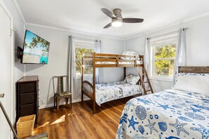 3 chambres, bureau, accès au Wi-Fi (inclus), literie fournie