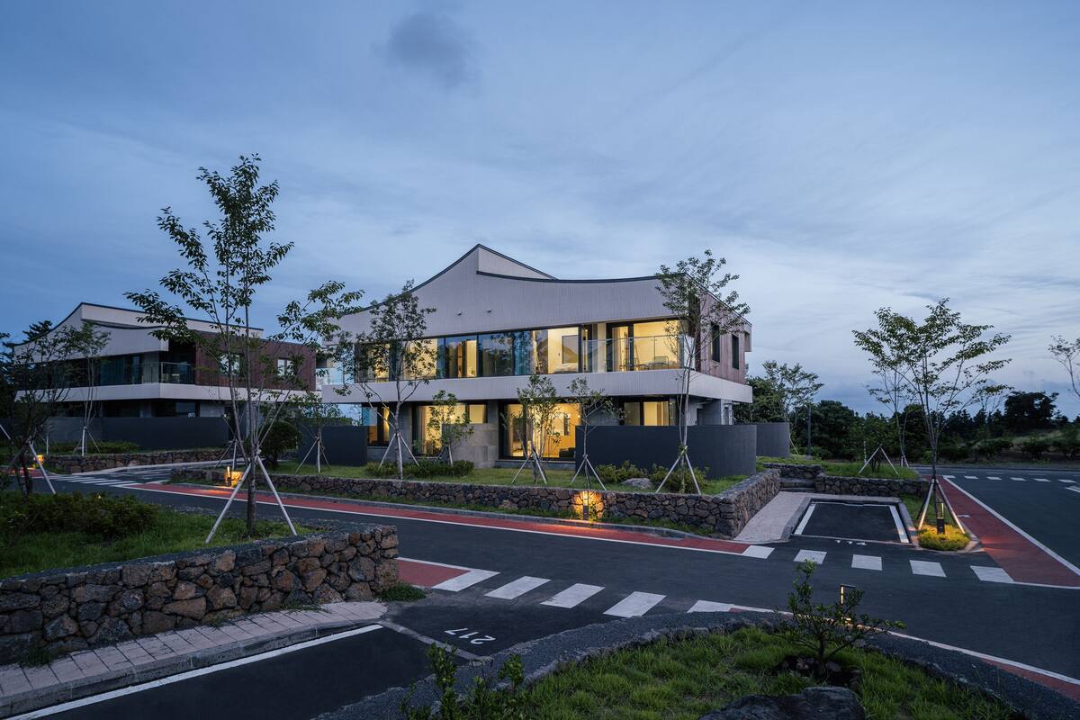 Living Suite | 羽绒被、遮光窗帘、熨斗/熨板、免费 WiFi
