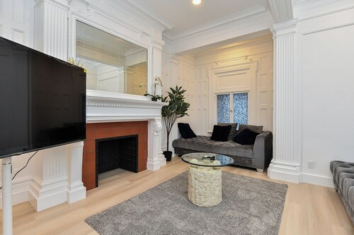 Elegant 4BR Luxury Duplex in chic Upper West Side