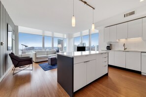 Imagen sin descripción, 5 de 10, botón