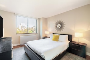 2 bedrooms, iron/ironing board, WiFi (free), bed sheets