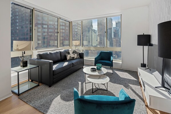 Unclassified image, 1 of 14, button