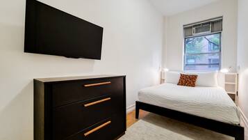 1 bedroom, iron/ironing board, free WiFi
